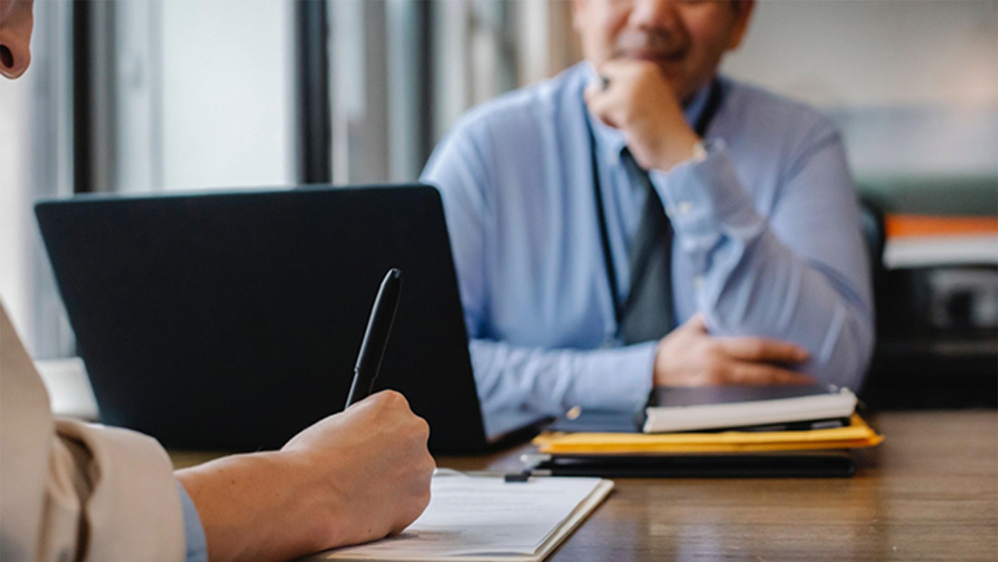 Performance Manager vs Micromanager: Which One Are You?