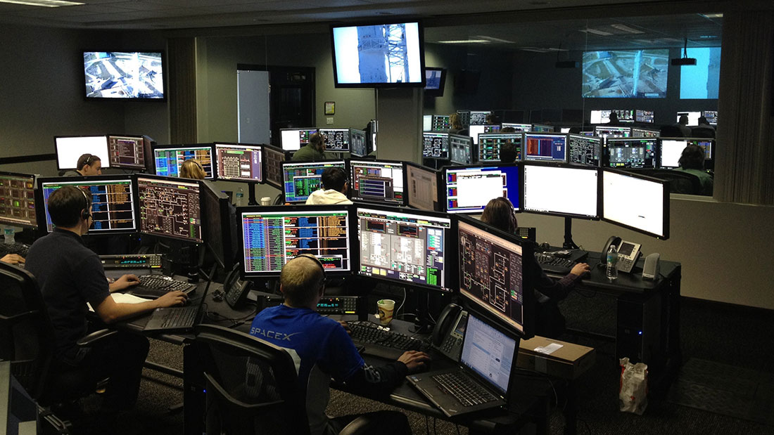 Air Traffic Controller Jobs: Duties, Training and Salary Guide