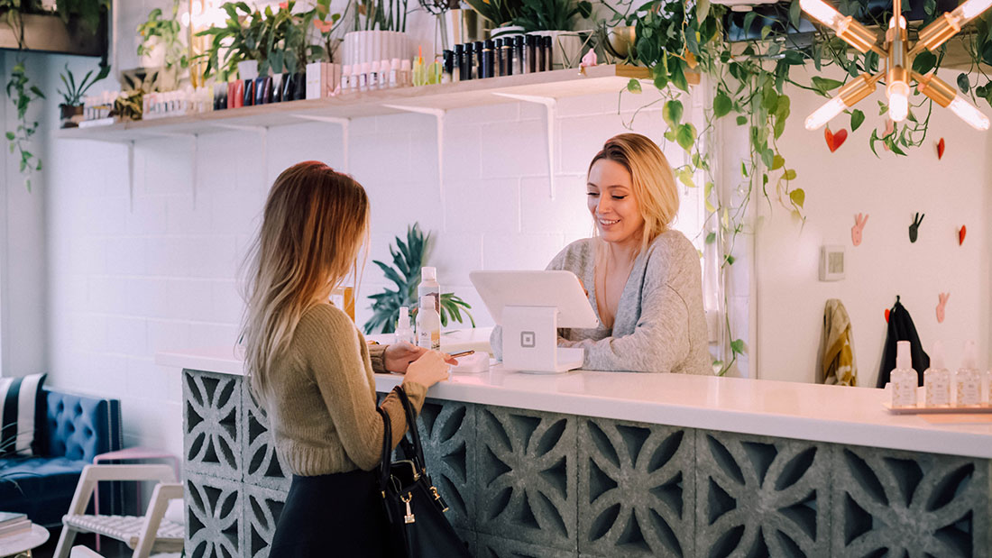 Receptionist Description and the Best Paid Reception Jobs